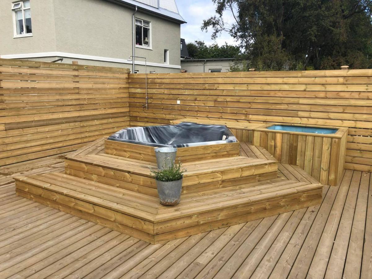 Lovely Studio Apartment With Hot Tub Reykjavik Exterior photo