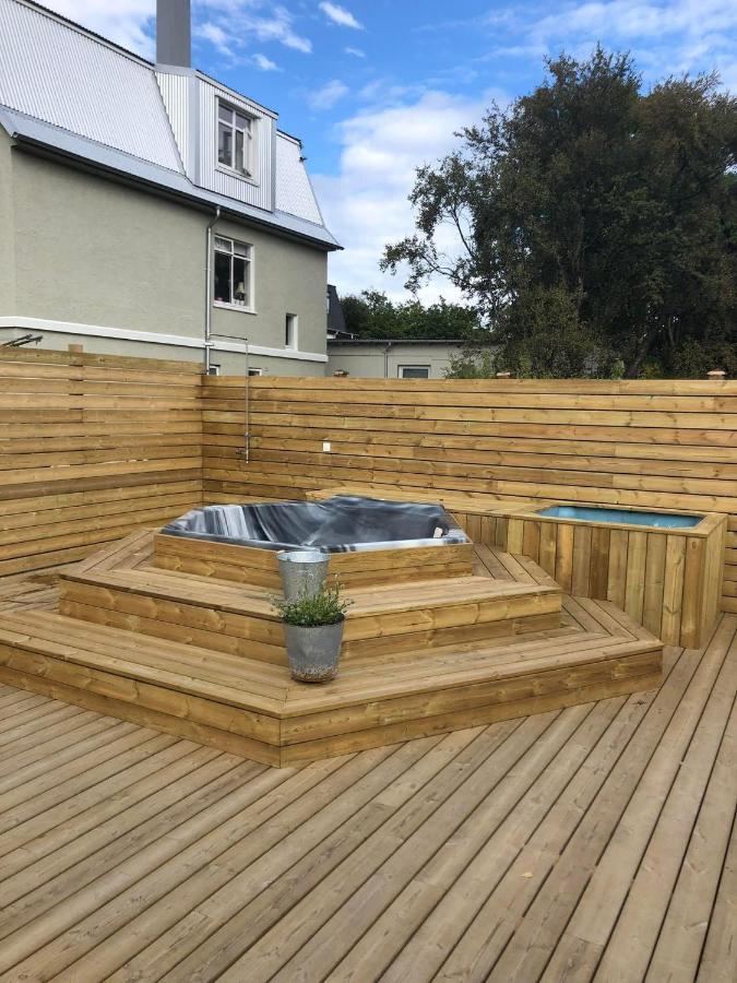 Lovely Studio Apartment With Hot Tub Reykjavik Exterior photo