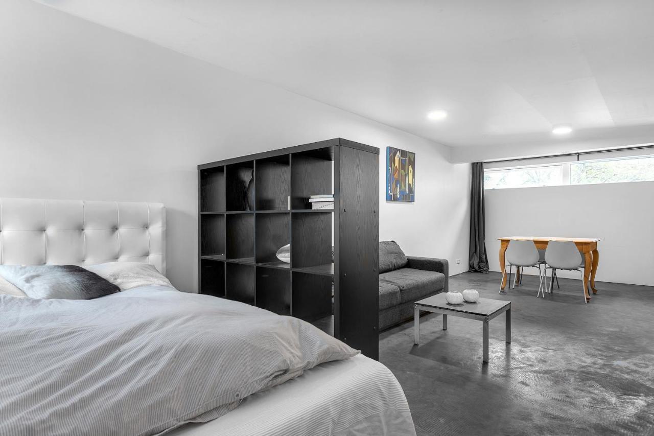 Lovely Studio Apartment With Hot Tub Reykjavik Exterior photo