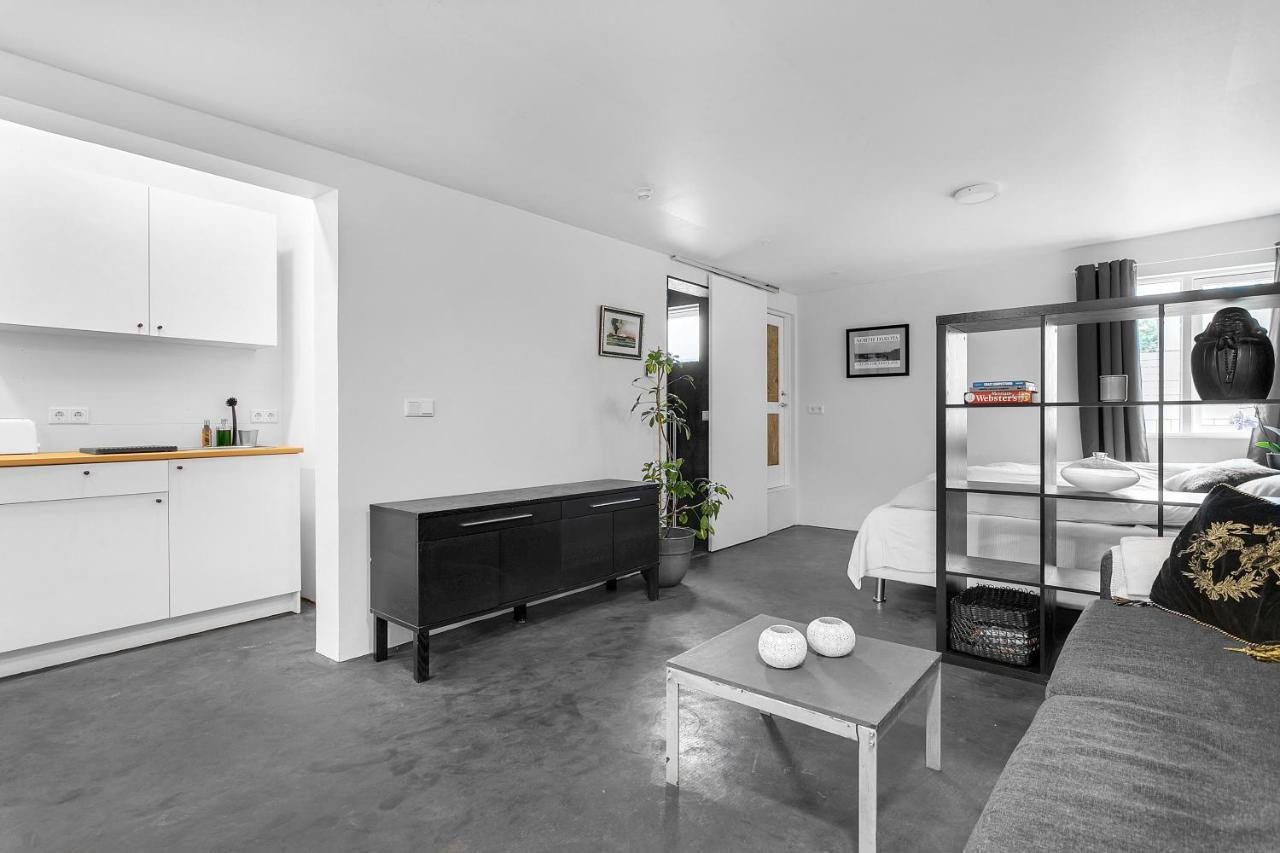 Lovely Studio Apartment With Hot Tub Reykjavik Exterior photo
